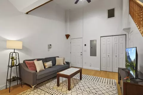 Living - 32 Providence St #9, Worcester, MA 01604 photo 1 of 4