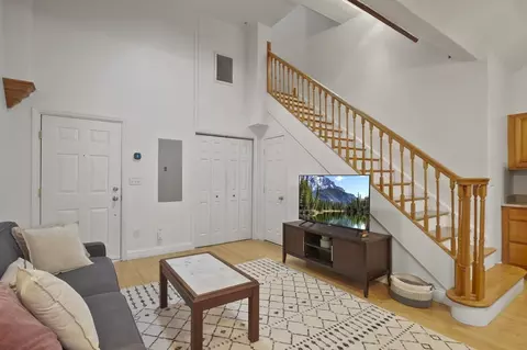Living - 32 Providence St #9, Worcester, MA 01604 photo 2 of 4