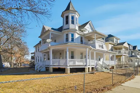 Exterior - 127 Dickinson St, Springfield, MA 01108 photo 1 of 3