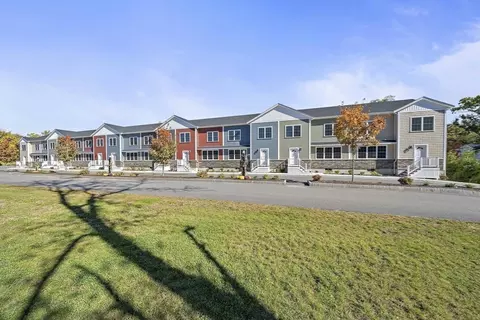 18 Simmonds Blvd #18, Randolph, MA 02368