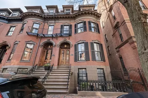 56 Dwight St #2, Boston, MA 02118
