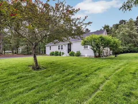 95 Washington Ave, Yarmouth, MA 02673