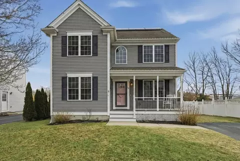 10 Mate Dr, New Bedford, MA 02745