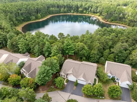 19 Red Leaf, Plymouth, MA 02360