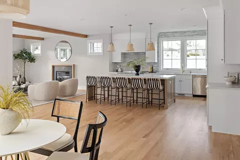 5 Hazel Ln, Needham, MA 02494 photo 2