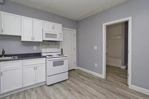 107 Eastern Ave, Worcester, MA 01605 photo 24