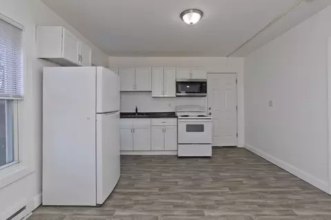 107 Eastern Ave, Worcester, MA 01605 photo 4