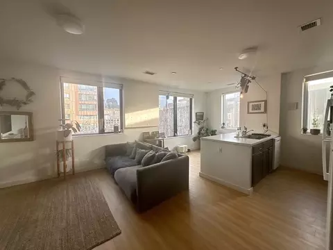 88 Hudson St #303, Boston, MA 02111