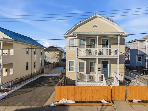 12 Winsor St, Fairhaven, MA 02719