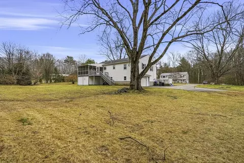 Exterior - 4 Carby Dr, Mendon, MA 01756 photo 7 of 9
