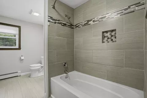 Bath - 4 Carby Dr, Mendon, MA 01756 photo 2 of 4
