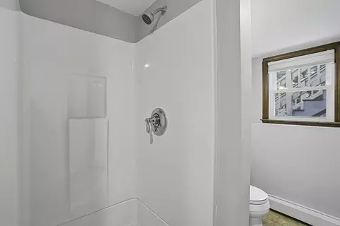 Bath - 4 Carby Dr, Mendon, MA 01756 photo 4 of 4