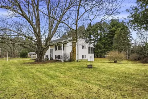 Exterior - 4 Carby Dr, Mendon, MA 01756 photo 2 of 9
