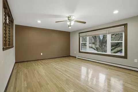 Living - 4 Carby Dr, Mendon, MA 01756 photo 2 of 9