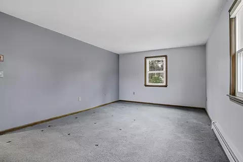 Living - 4 Carby Dr, Mendon, MA 01756 photo 5 of 9
