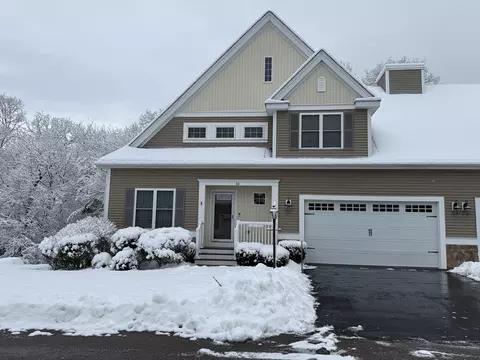 30 Longobardi Dr #30, Franklin, MA 02038