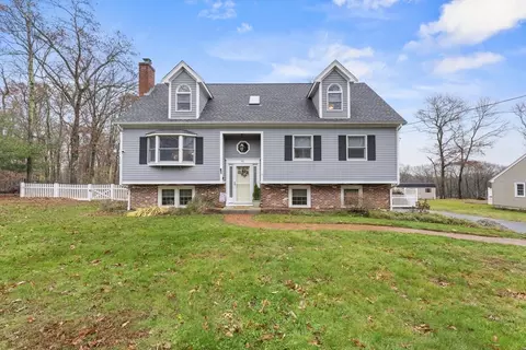 91 Stoddard Dr, North Attleboro, MA 02760