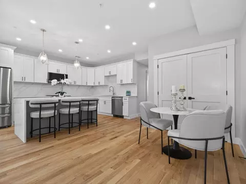 60 Stanley St #203, Dorchester, MA 02125