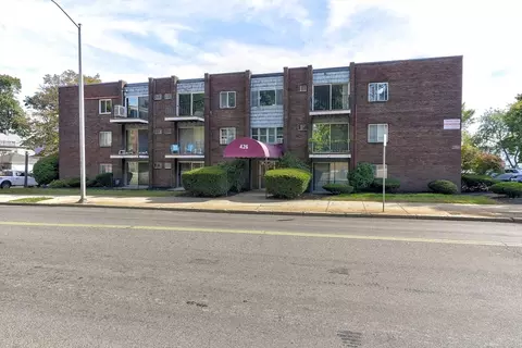 426 Pleasant St #U17, Malden, MA 02148