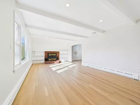 25 Pershing Ave, Acushnet, MA 02743 photo 7