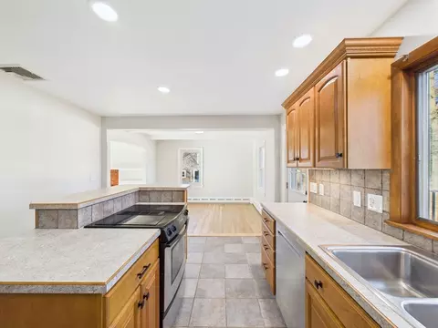 25 Pershing Ave, Acushnet, MA 02743 photo 15