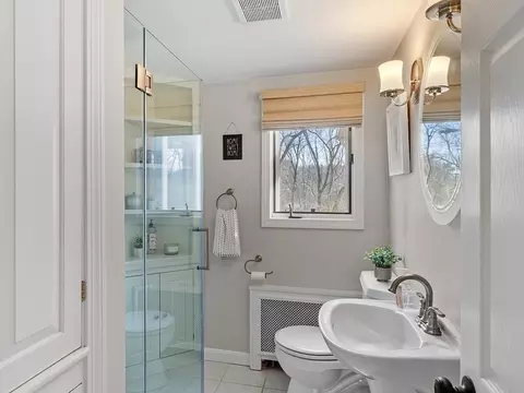 Bath - 116 Windsor Ave, Acton, MA 01720 photo 1 of 2