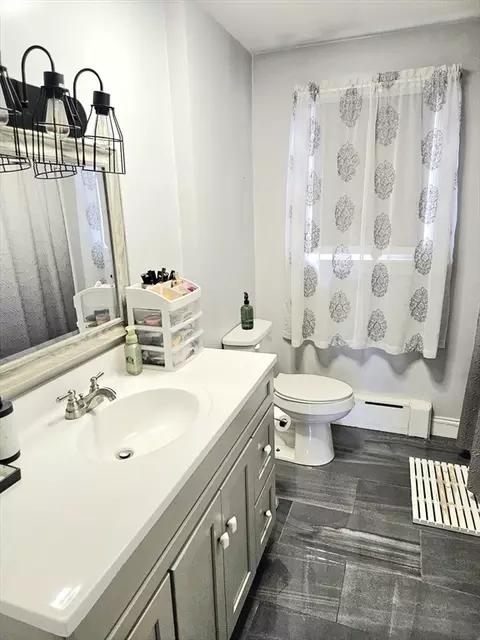 Bath - 5 William St, Acushnet, MA 02743 photo 1 of 3