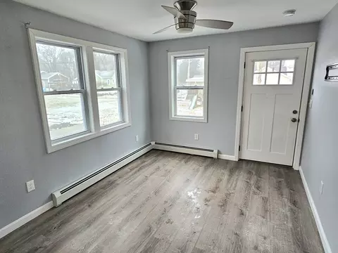 Living - 5 William St, Acushnet, MA 02743 photo 3 of 3