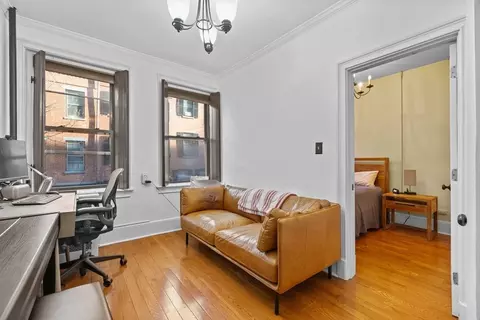 33 Irving St #4, Boston, MA 02114
