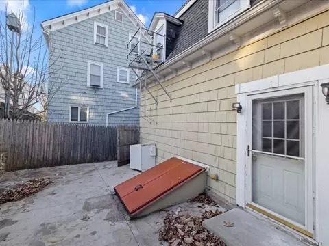 Exterior - 334 Fountain St, Fall River, MA 02721 photo 4 of 5