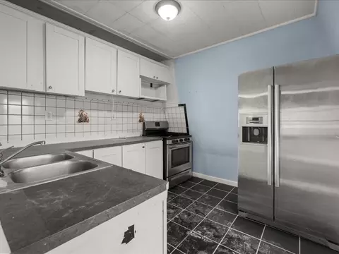 Kitchen - 334 Fountain St, Fall River, MA 02721 photo 5 of 6