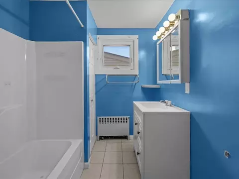 Bath - 334 Fountain St, Fall River, MA 02721 photo 2 of 5