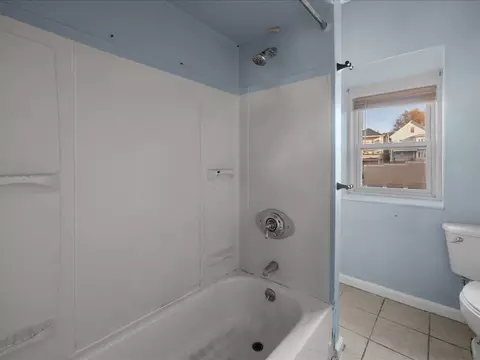 Bath - 334 Fountain St, Fall River, MA 02721 photo 4 of 5