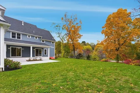 Exterior - 4 Chatham Ln, Danvers, MA 01923 photo 7 of 8
