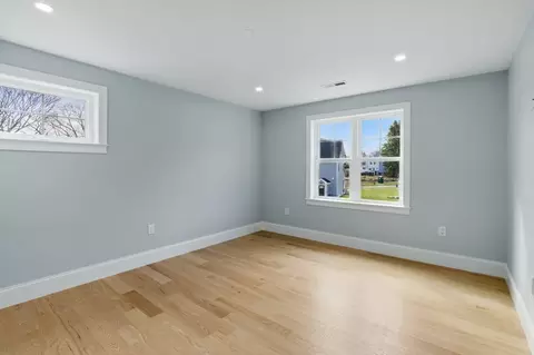 Bedroom - 4 Chatham Ln, Danvers, MA 01923 photo 5 of 6