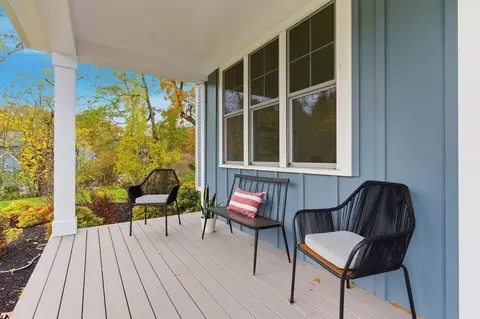 Exterior - 4 Chatham Ln, Danvers, MA 01923 photo 5 of 8