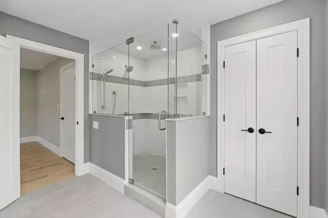 Bath - 4 Chatham Ln, Danvers, MA 01923 photo 5 of 6