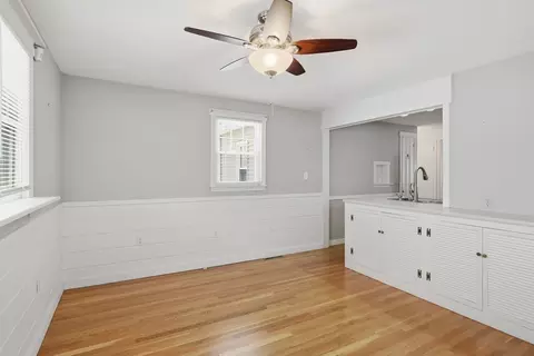44 Amanda St, Springfield, MA 01118 photo 13