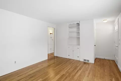 44 Amanda St, Springfield, MA 01118 photo 4