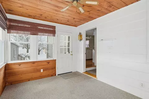 44 Amanda St, Springfield, MA 01118 photo 33