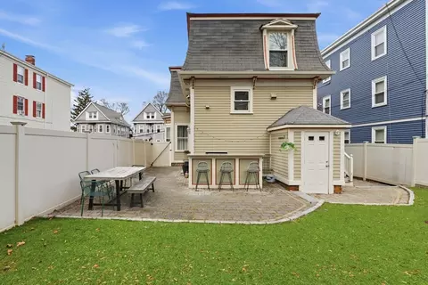 125 Wrentham St #1, Boston, MA 02124