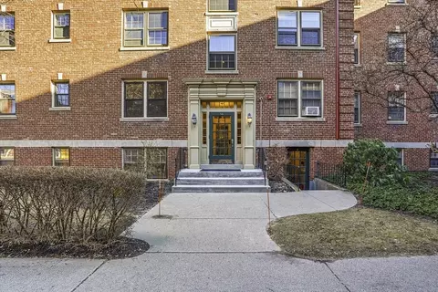 56 Elm St #2, Worcester, MA 01609