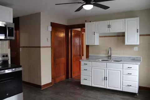 32 Kent Rd, Springfield, MA 01129 photo 2