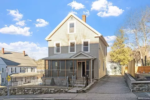 5 Lewis St, Andover, MA 01810