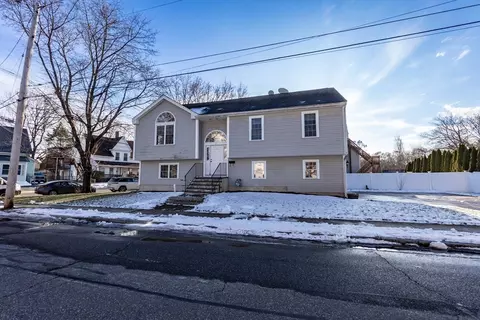 2 Linden St, Hudson, MA 01749