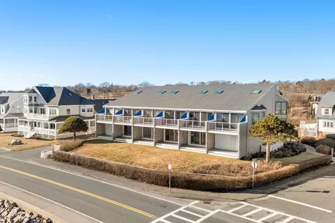 87 Atlantic Rd #2, Gloucester, MA 01930