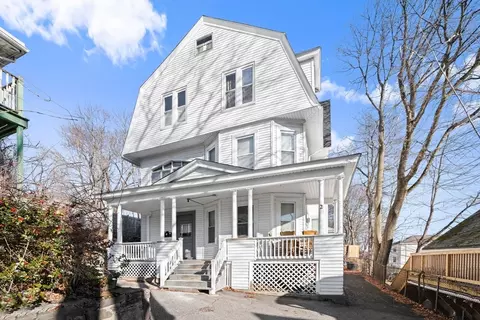 2 Montague St, Worcester, MA 01603