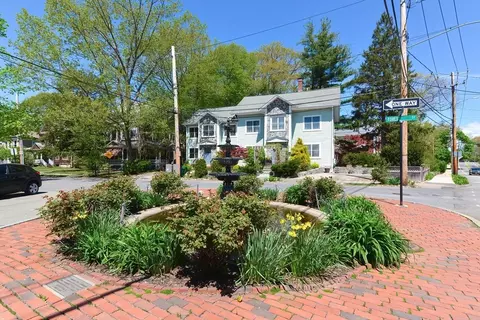 3 Forest St #3, Newton, MA 02461