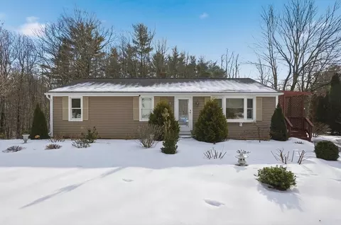 20 Fernwood Dr, Rutland, MA 01543