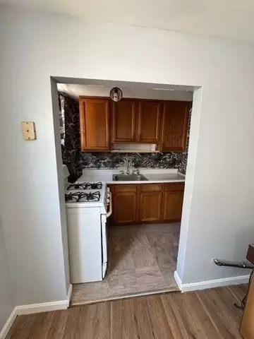 129 County St, Fall River, MA 02723 photo 8